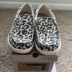 NEW! Hey Dude MISTY size 9